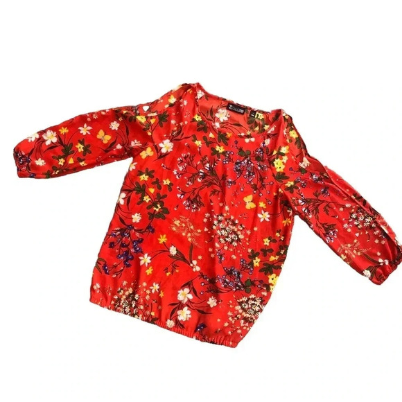 New York And Company Cold Shoulder Top Red Floral Lightweight Womens Size Small - Picture 1 of 14